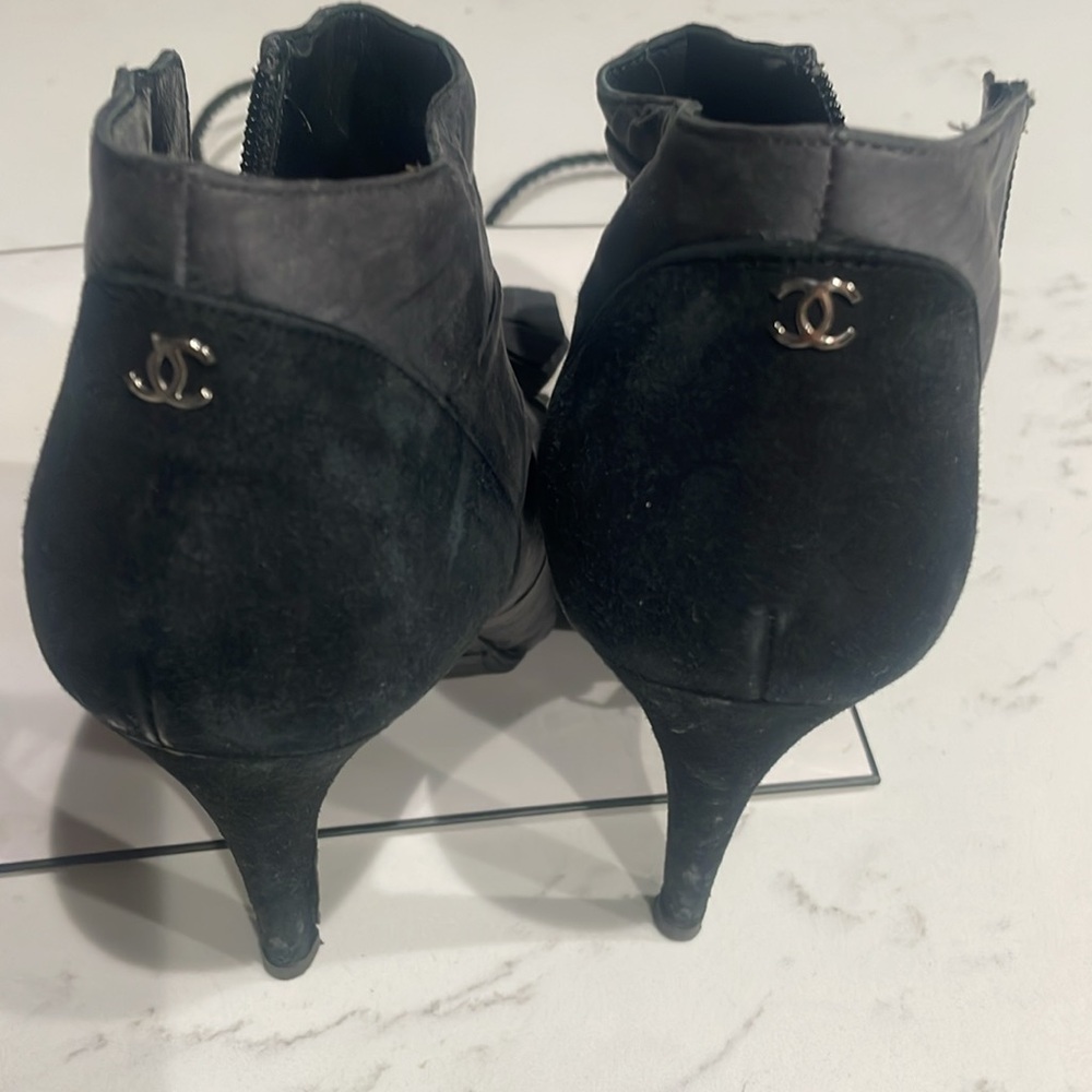 CHANEL Black Heeled Boots with Bow Accent - Picture 9 of 9